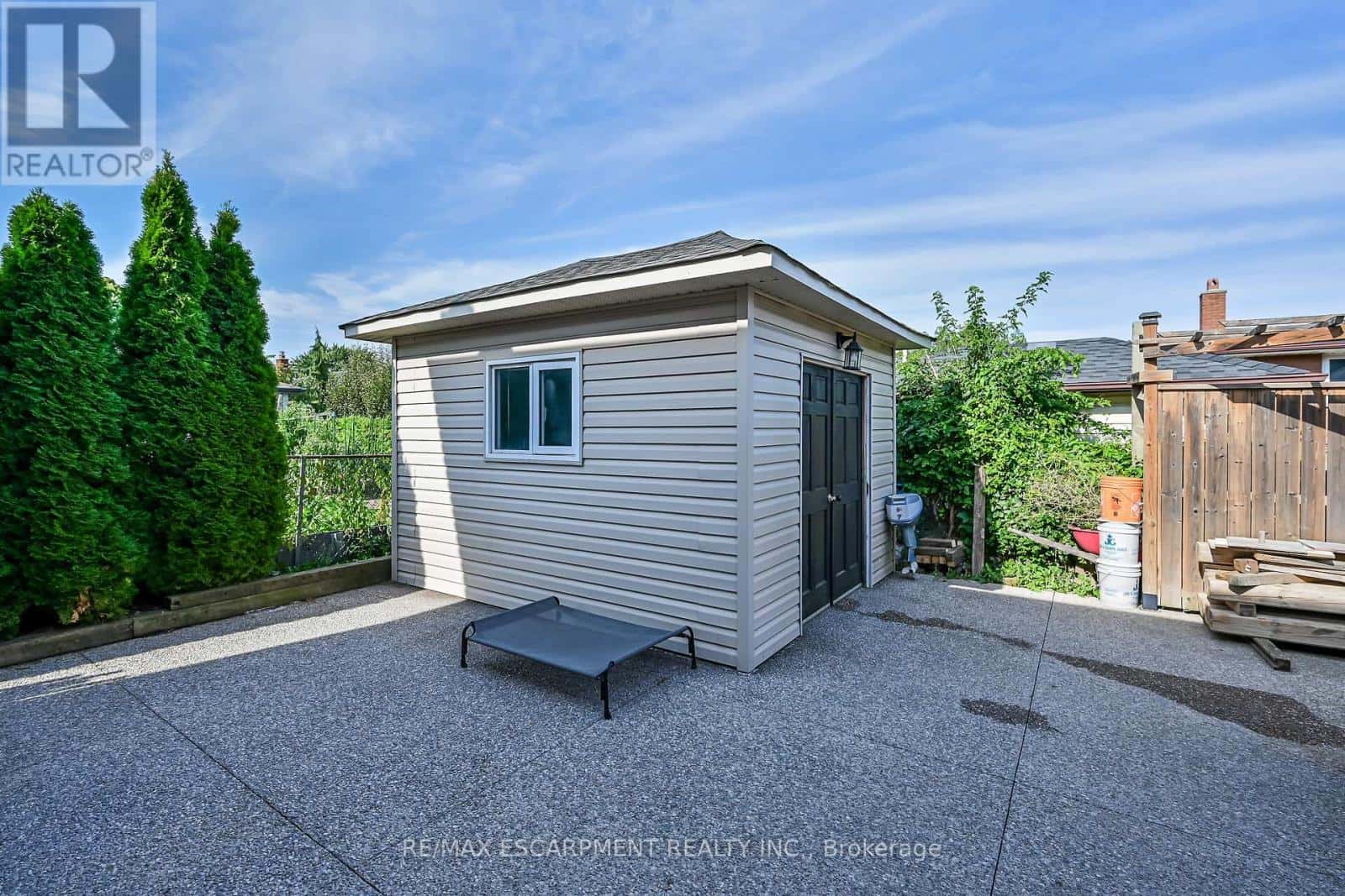 28 TARA COURT — Hamilton (Gershome), Ontario - Photo 3 of 49