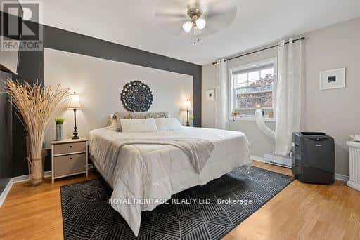 44 REGENT STREET — Kawartha Lakes (Lindsay), Ontario - Photo 5 of 48