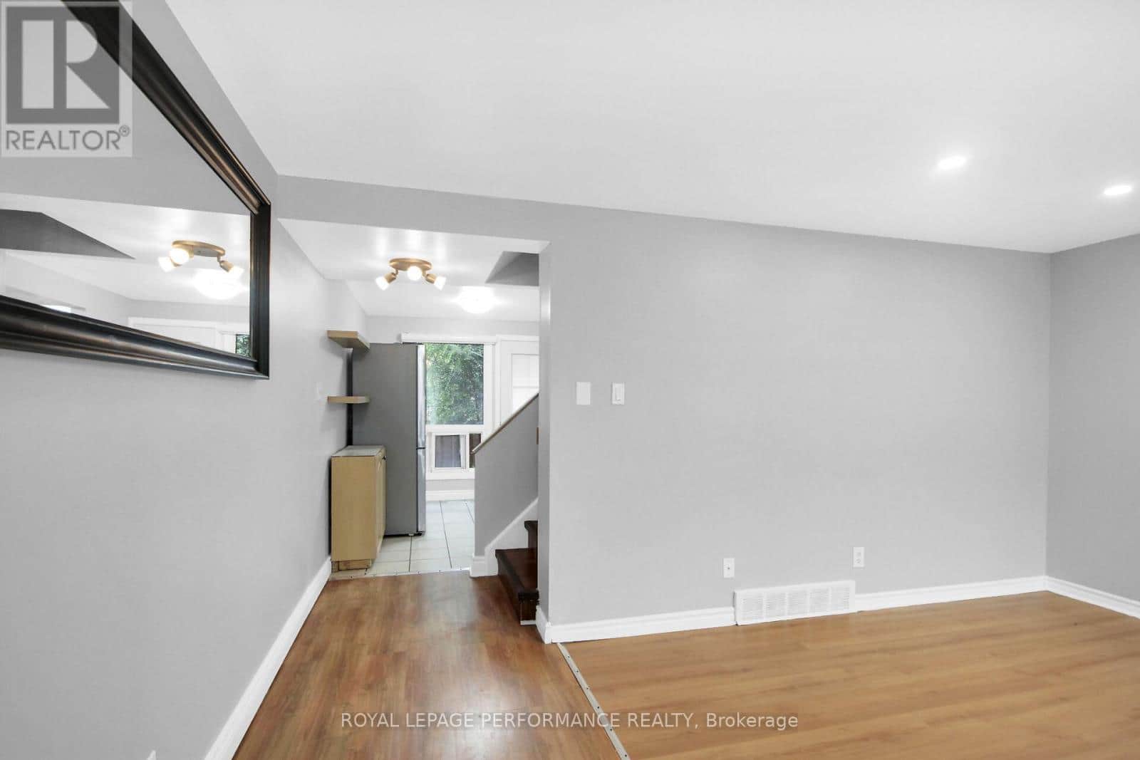 360 WOODFIELD DRIVE - Photo 3 of 31, Ottawa, Ontario