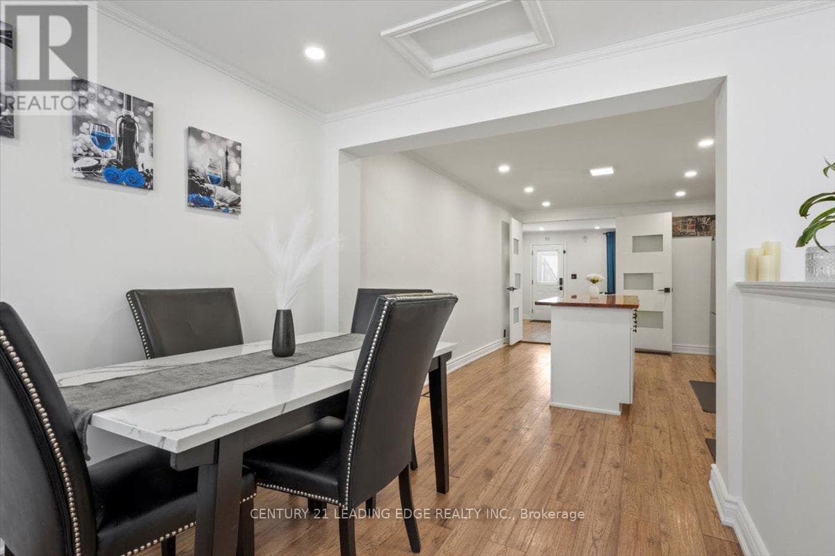 40 ST PATRICK STREET — Kawartha Lakes (Lindsay), Ontario - Main photo