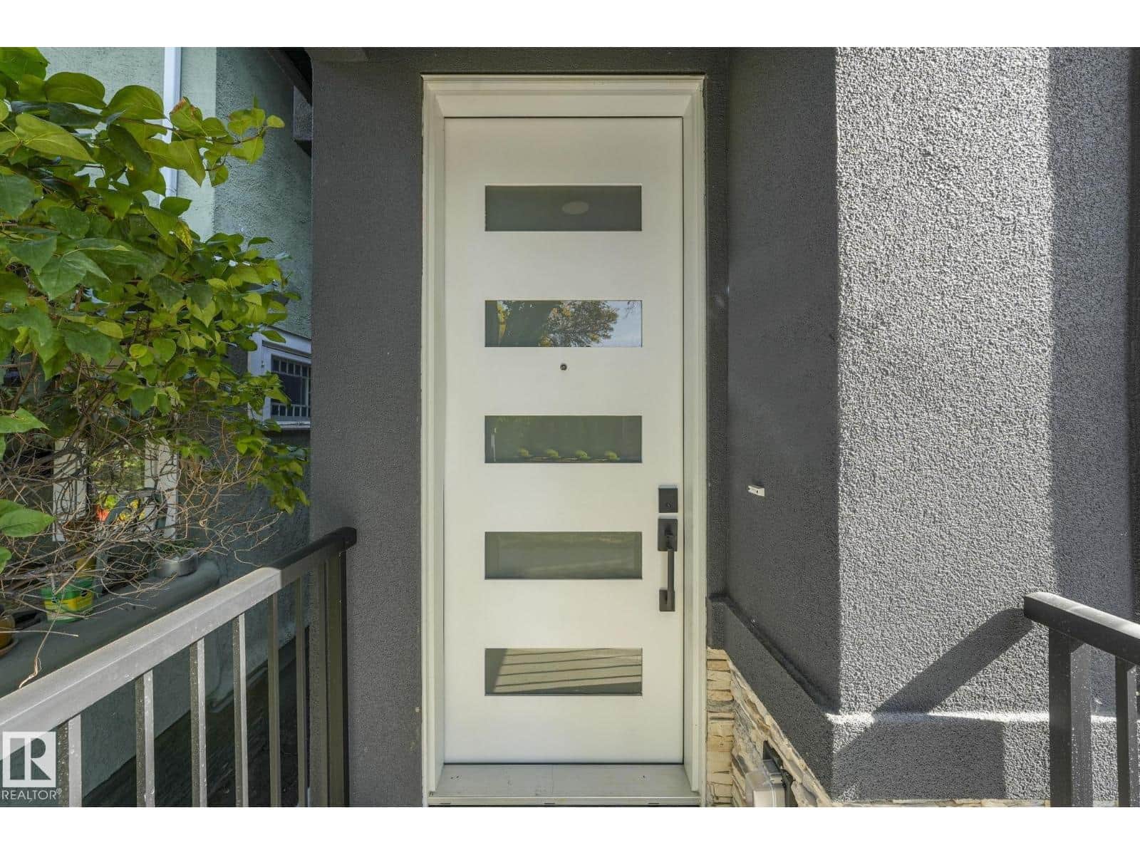 10965 129 ST NW - Photo 5 of 75, Edmonton, Alberta