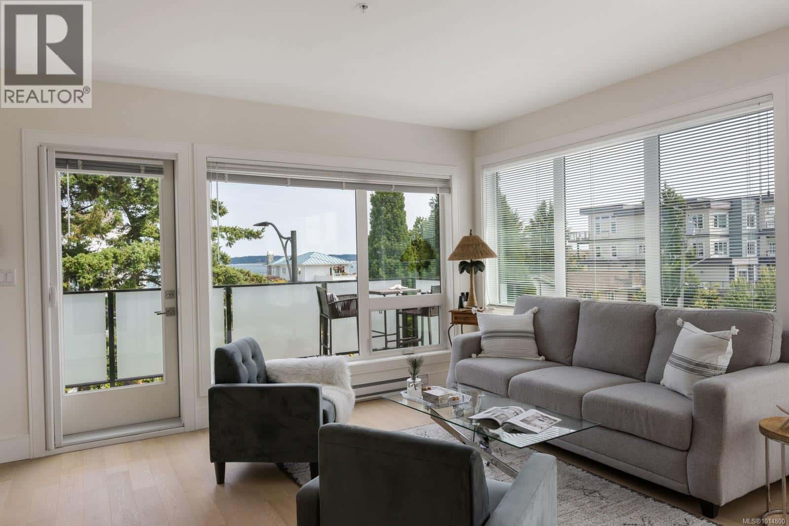 303 2526 Bevan Ave — Sidney, British Columbia - Photo 5 of 23