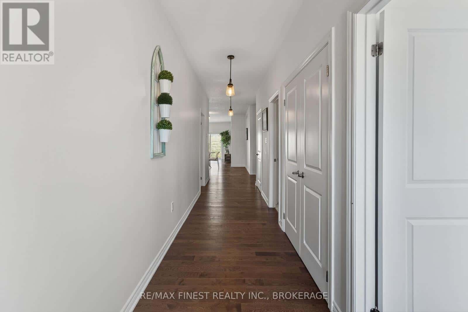 134 ADLEY DRIVE — Brockville, Ontario - Photo 3 of 28