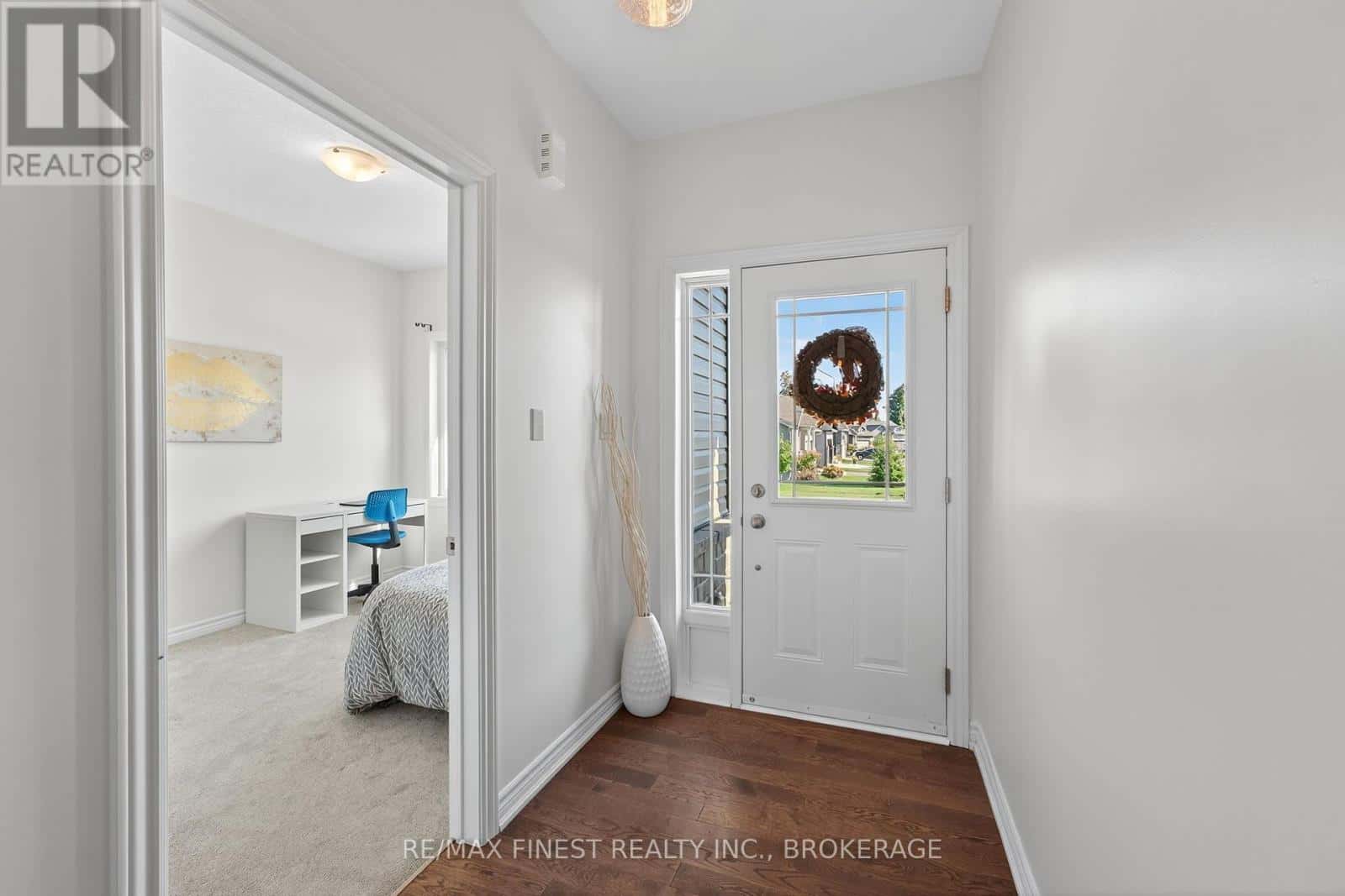 134 ADLEY DRIVE — Brockville, Ontario - Photo 4 of 28