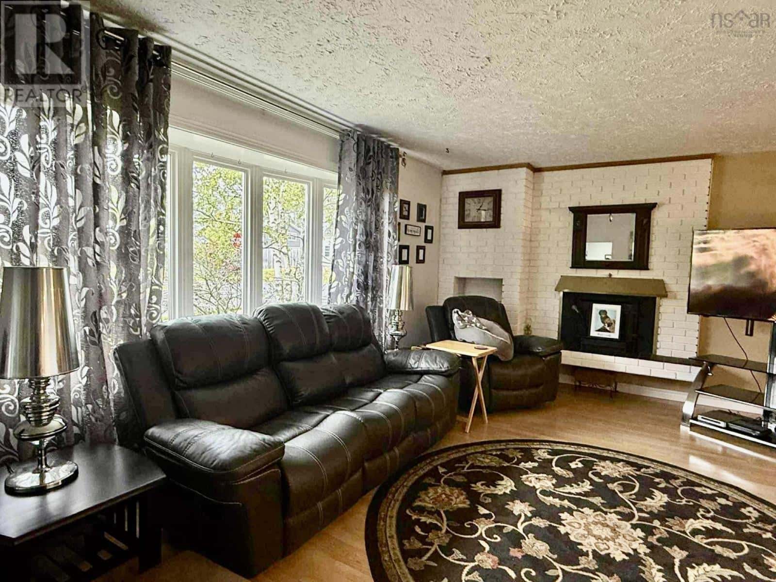 118 MacSween Street — Port Hawkesbury, Nova Scotia - Photo 2 of 34