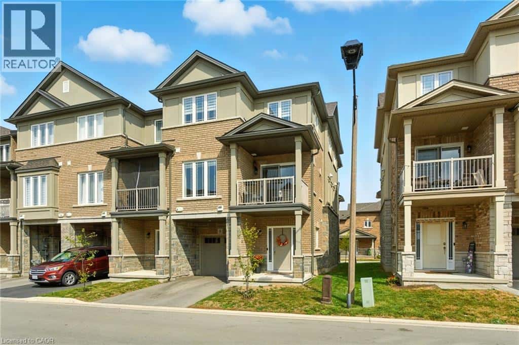 9 LAGUNA VILLAGE Crescent — Hannon, Ontario - Photo 3 of 46