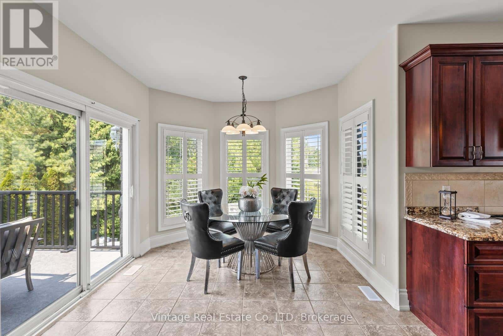 3689 CARDINAL DRIVE — Niagara Falls (Mt. Carmel), Ontario - Photo 5 of 24