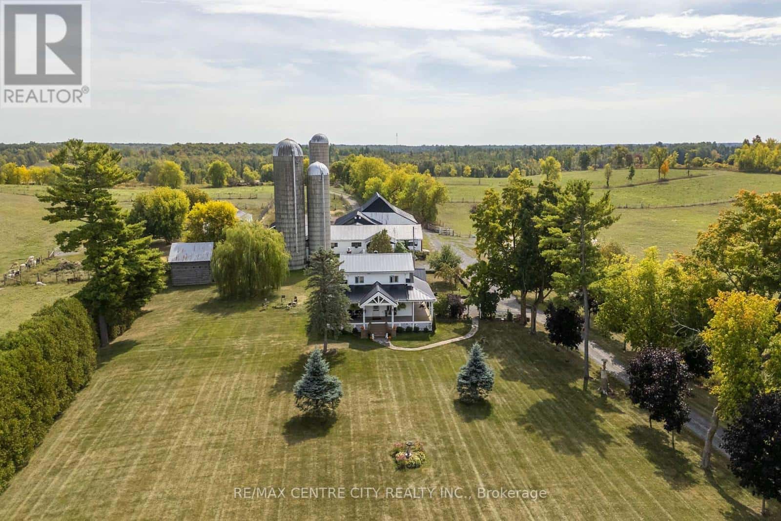 19152 COUNTY RD 25 ROAD — South Glengarry, Ontario - Photo 4 of 47