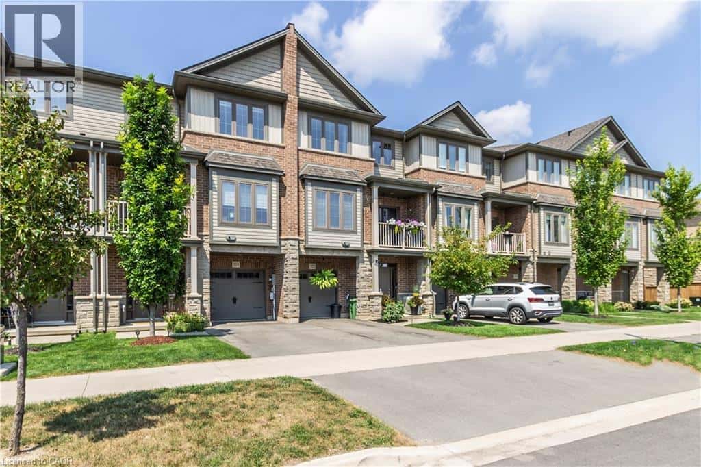 319 SKINNER Road — Waterdown, Ontario - Photo 2 of 32