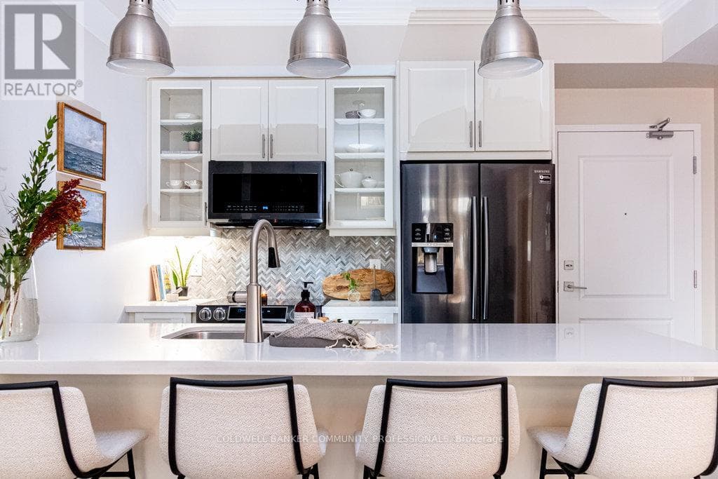 203 - 81 ROBINSON STREET — Hamilton (Durand), Ontario - Main photo