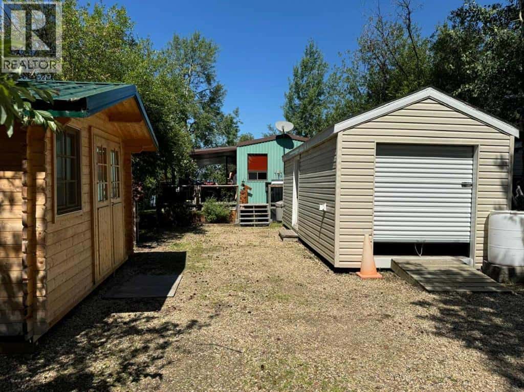 15 Cosy Cove Campground — Rural Greenview No. 16, M.D. of, Alberta - Photo 2 of 38