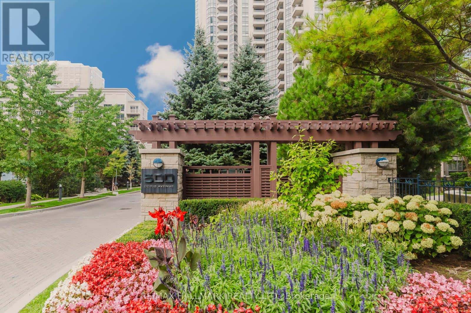 929 - 500 DORIS AVENUE — Toronto (Willowdale East), Ontario - Photo 2 of 46