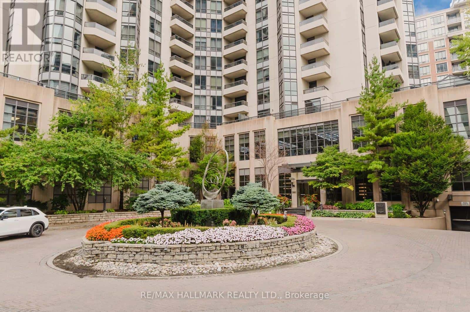 929 - 500 DORIS AVENUE — Toronto (Willowdale East), Ontario - Photo 3 of 46