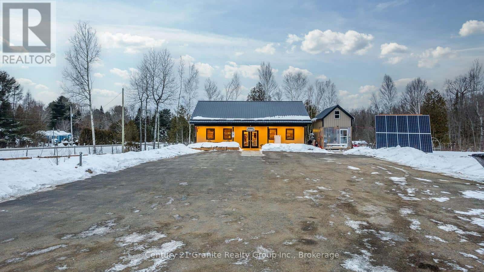 9734 HIGHWAY 118 W — Algonquin Highlands (Stanhope), Ontario - Photo 2 of 51