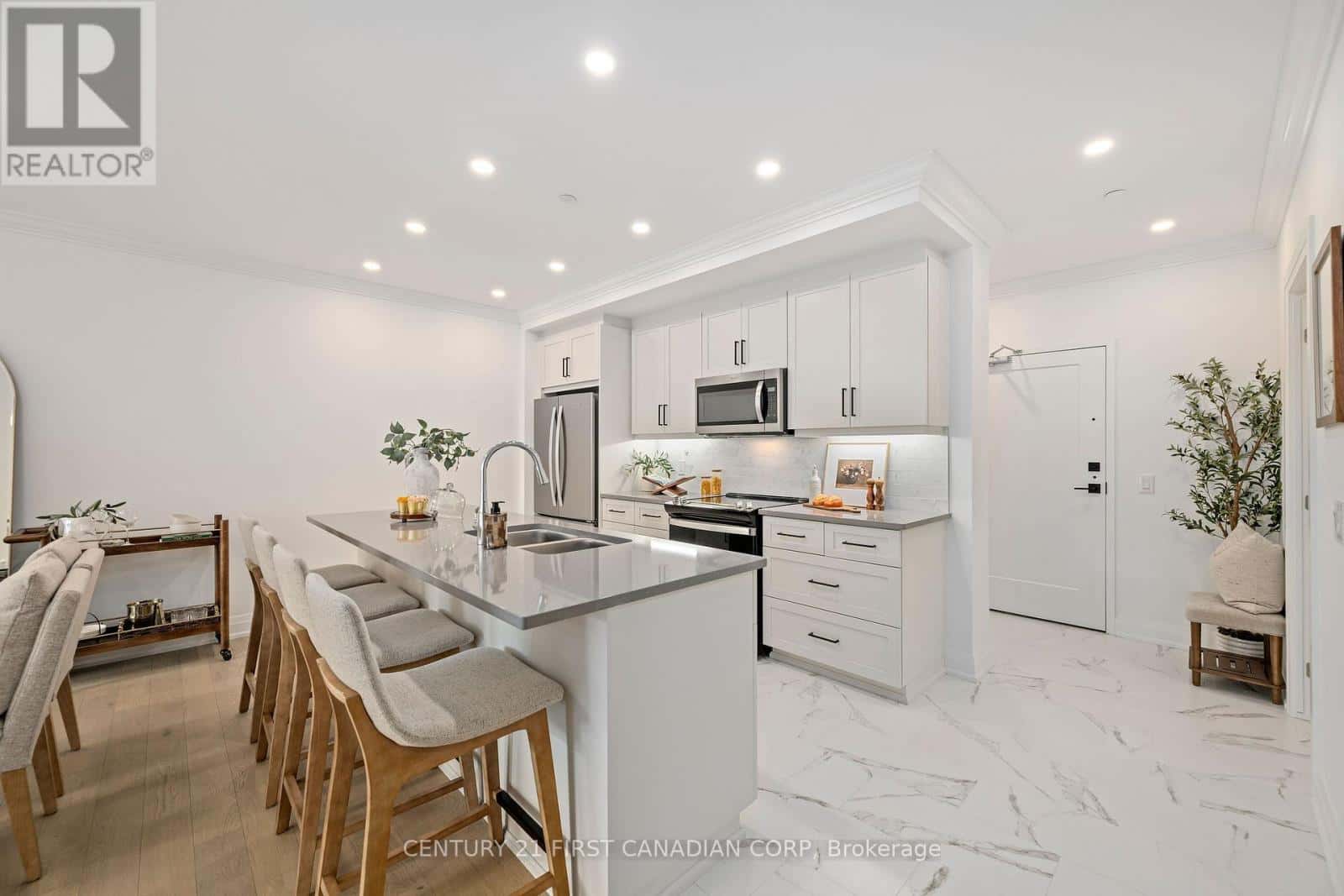 308 - 1560 UPPER WEST AVENUE — London South (South B), Ontario - Photo 2 of 24