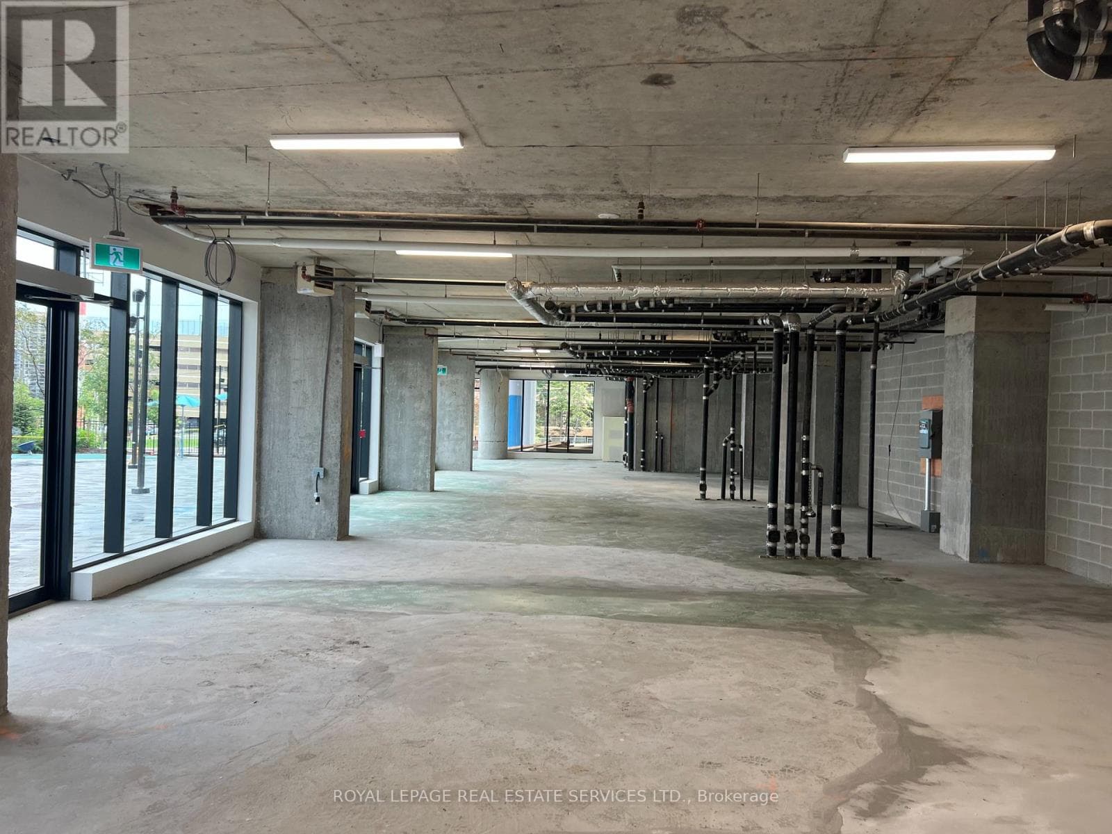 3 - 2485 EGLINTON AVENUE W — Mississauga (Central Erin Mills), Ontario - Main photo