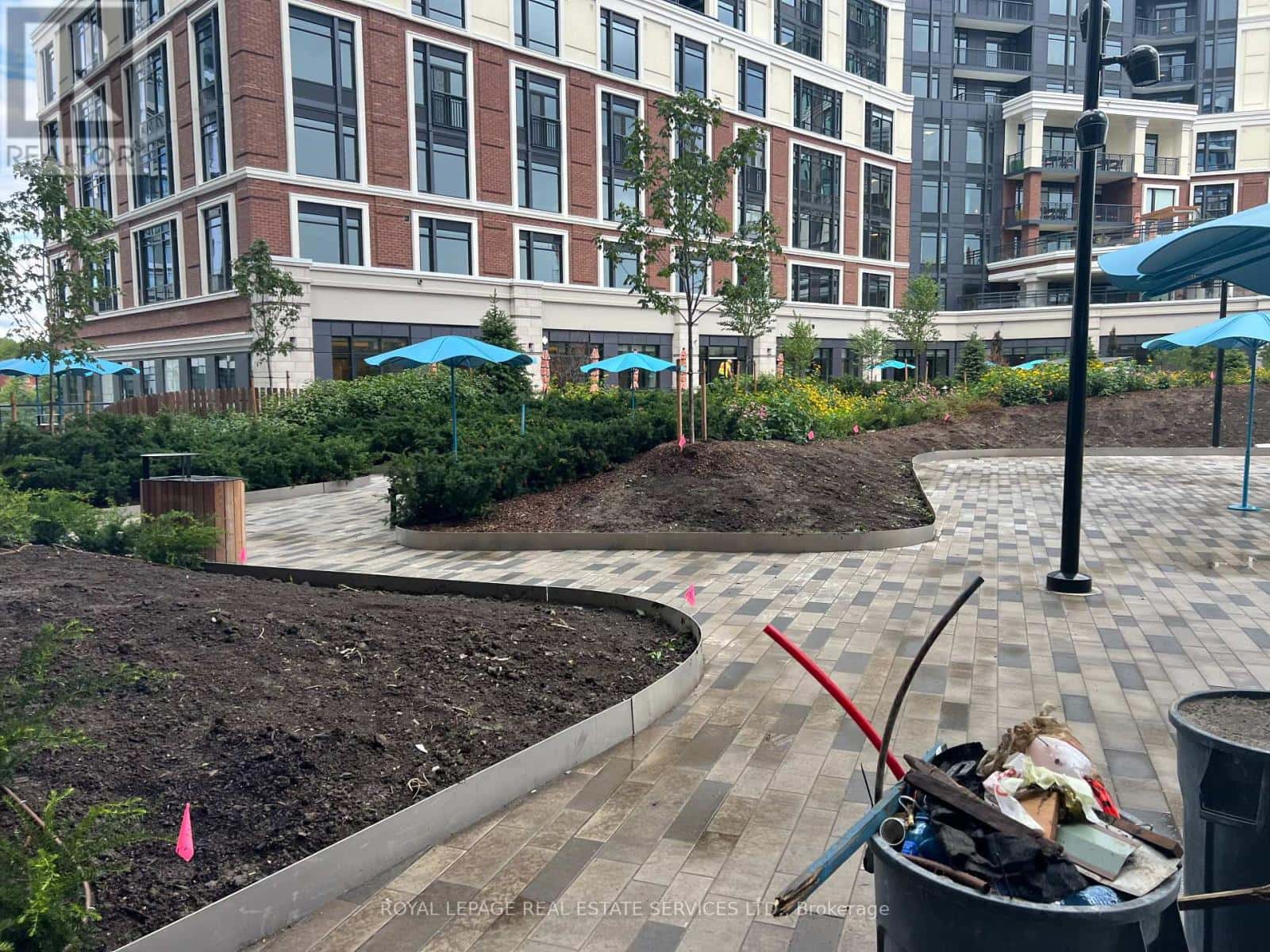 Home in Mississauga (Central Erin Mills)