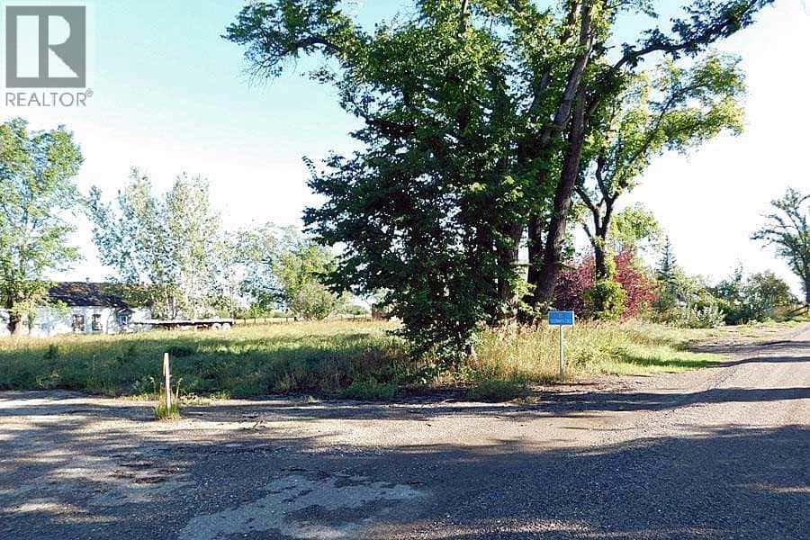 Tigermoth Crescent NE — Rural Willow Creek No. 26, M.D. of, Alberta - Photo 2 of 9