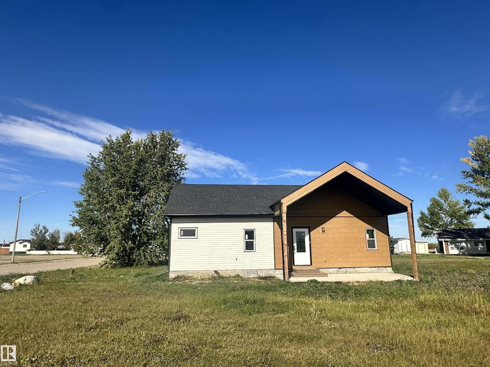 4743 47 ST — Clyde, Alberta - Main photo