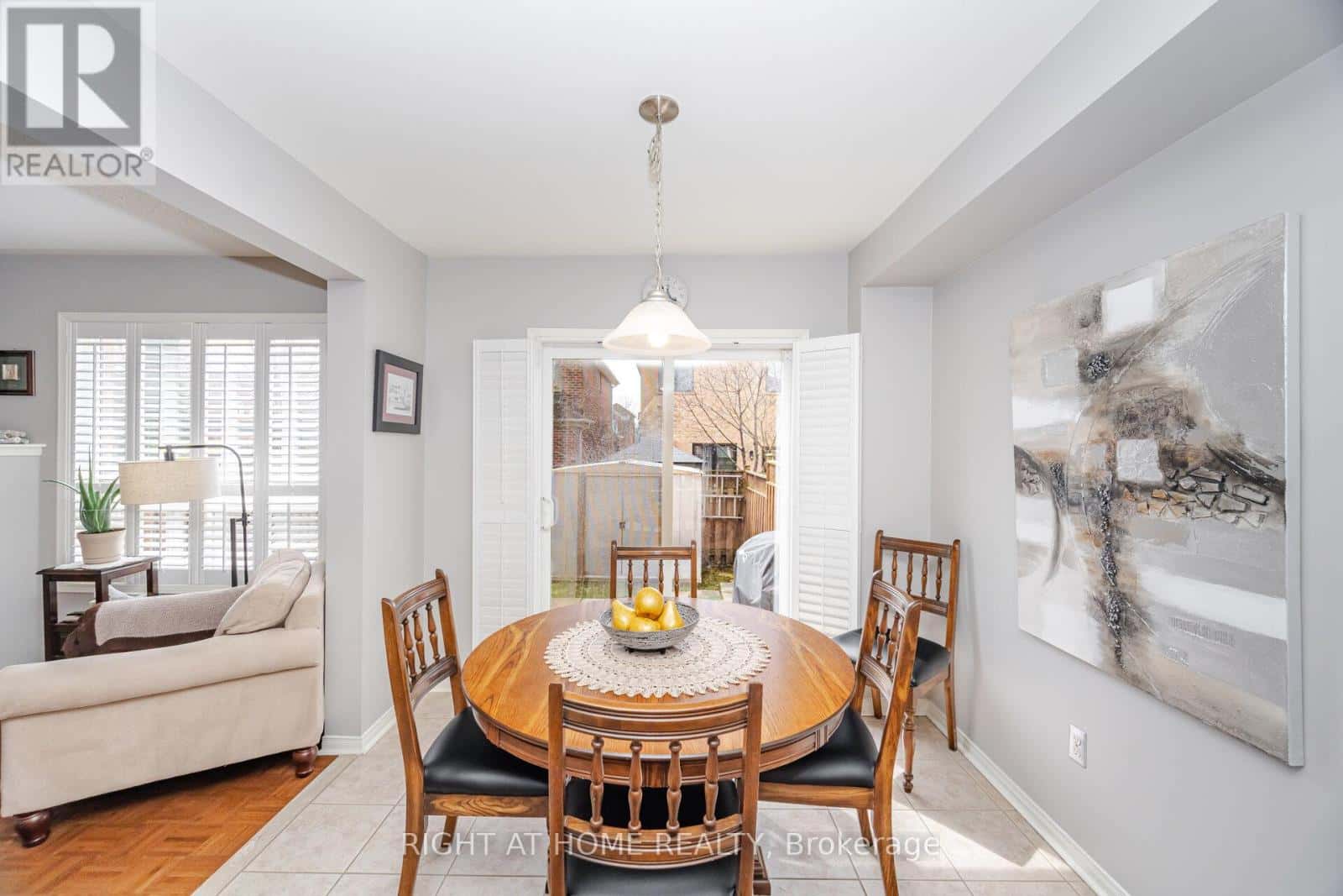 910 OAKTREE CRESCENT — Newmarket (Summerhill Estates), Ontario - Photo 5 of 19