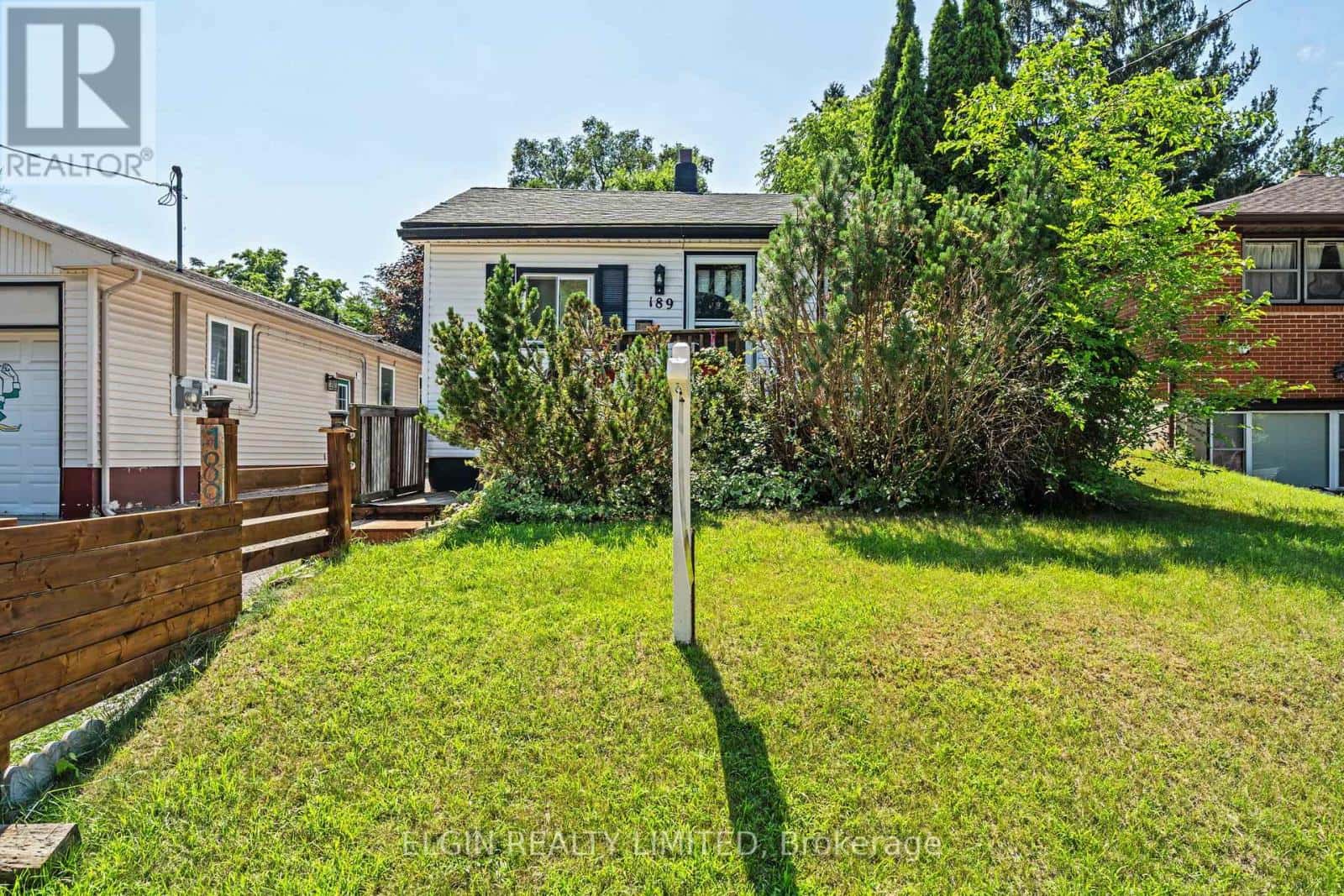 189 EMERSON AVENUE — London South (South I), Ontario - Photo 2 of 38