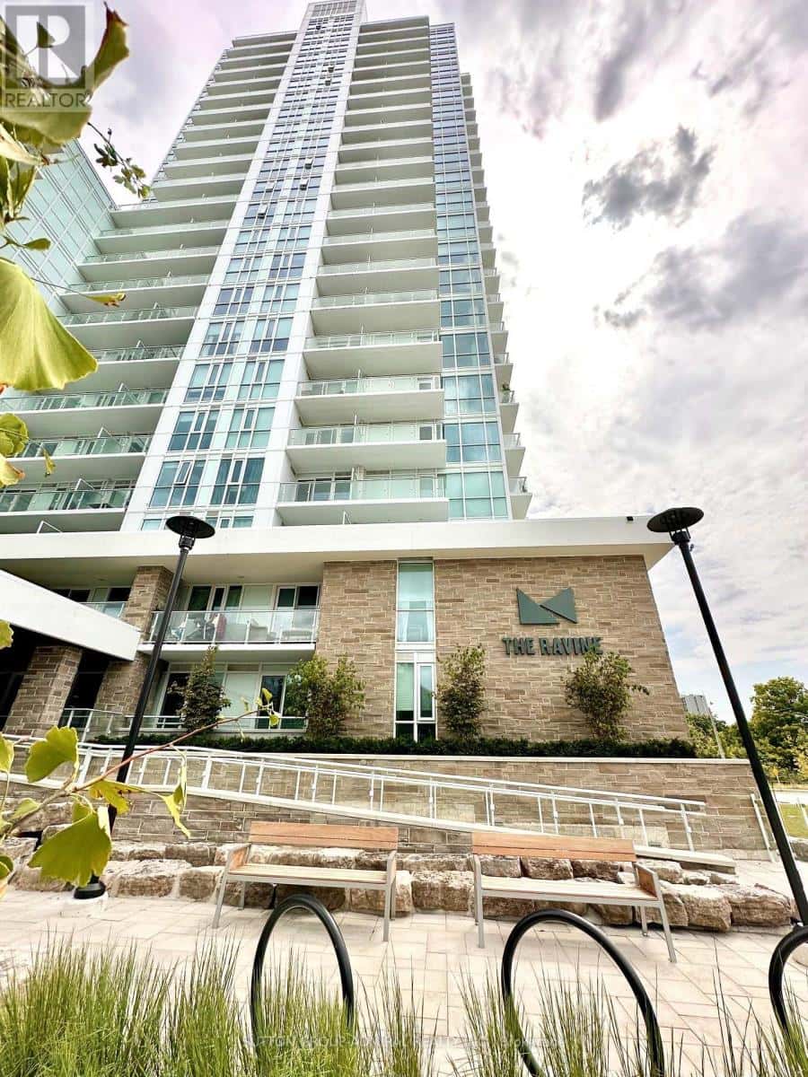 Toronto (Parkwoods-Donalda), Ontario — Toronto (Parkwoods-Donalda), Ontario - Photo 2 of 60