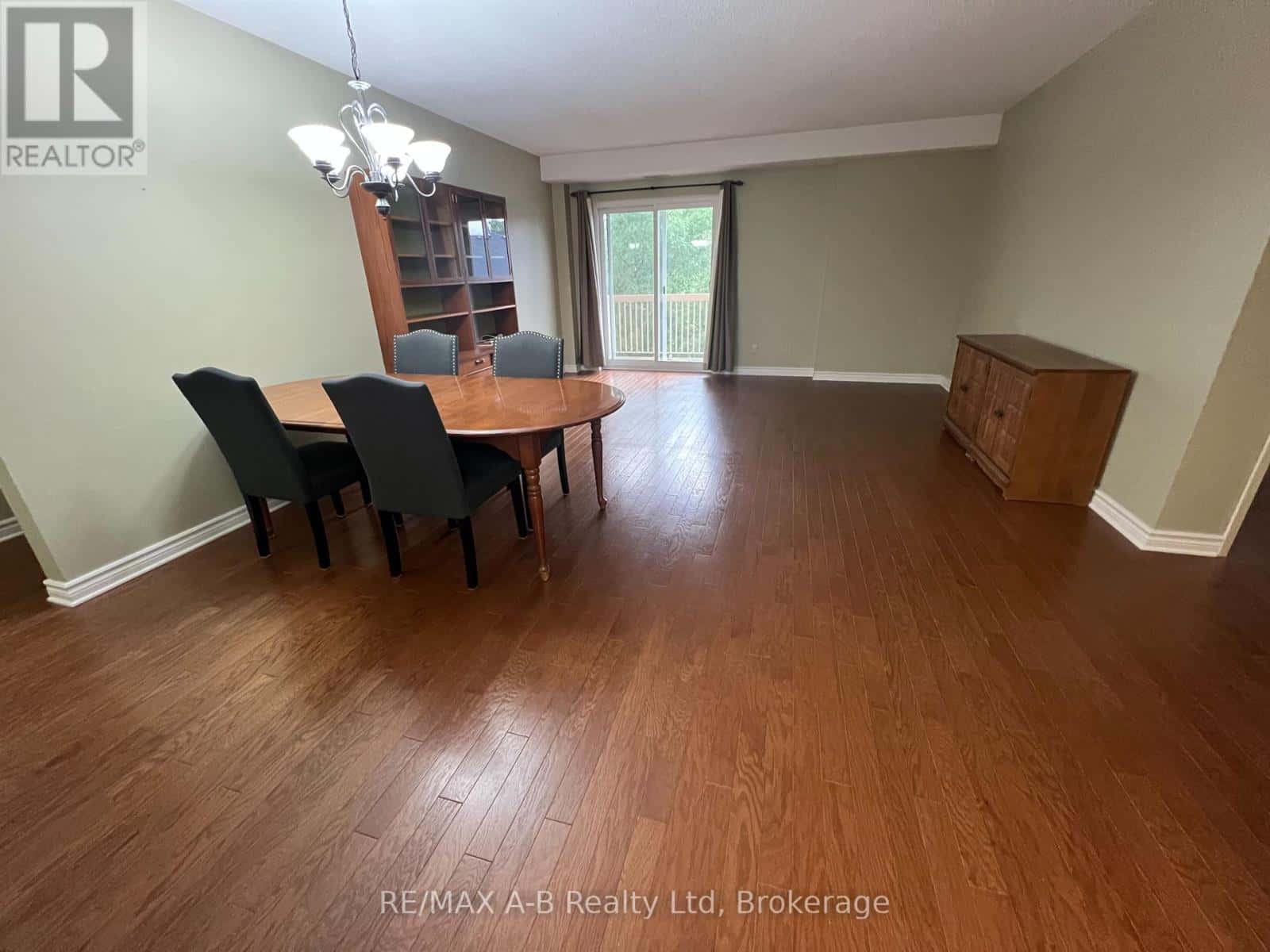 305 - 199 HOPE STREET EAST STREET E — East Zorra-Tavistock (Tavistock), Ontario - Photo 5 of 34