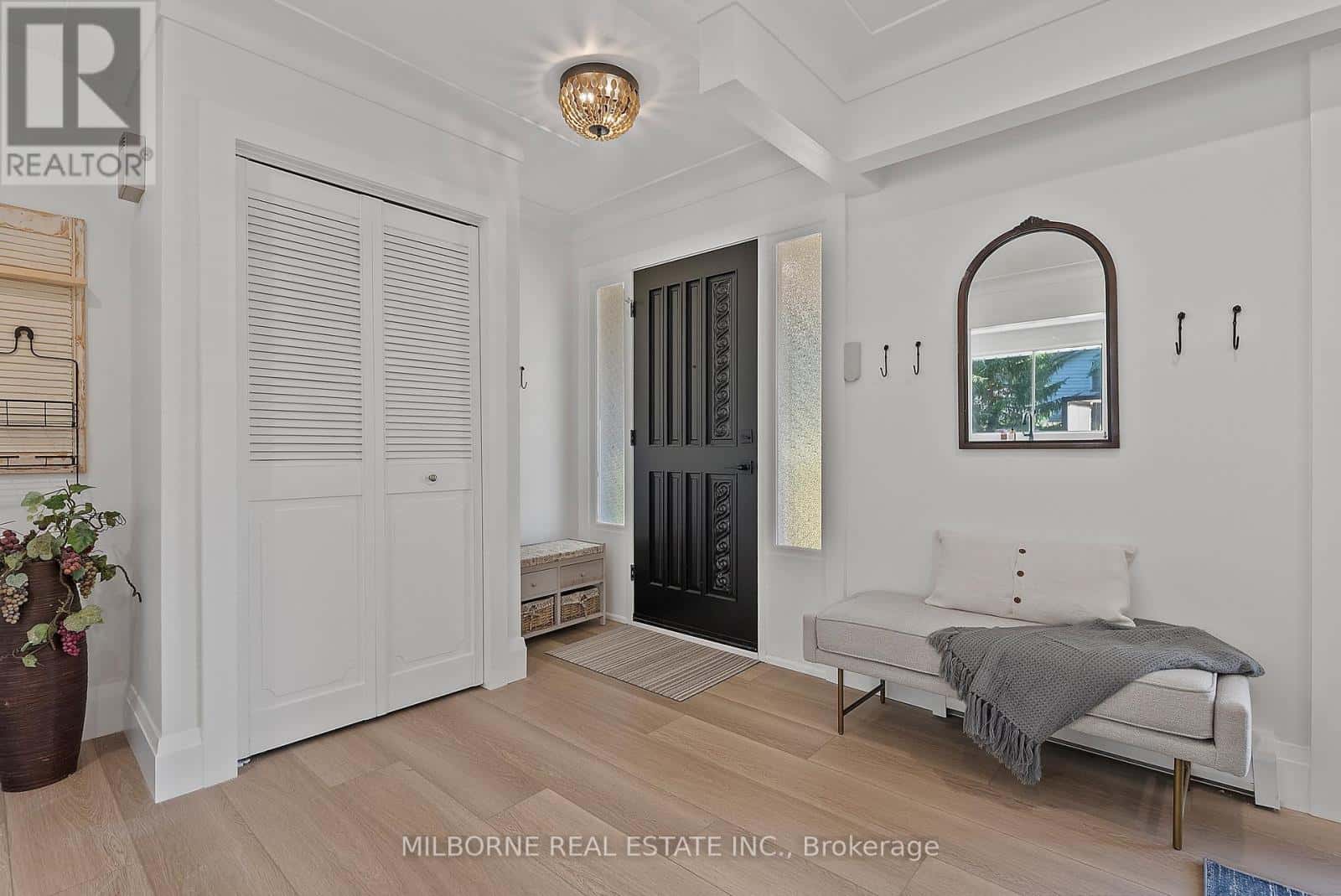 1846 NIAGARA STONE ROAD — Niagara-on-the-Lake (Virgil), Ontario - Photo 4 of 36