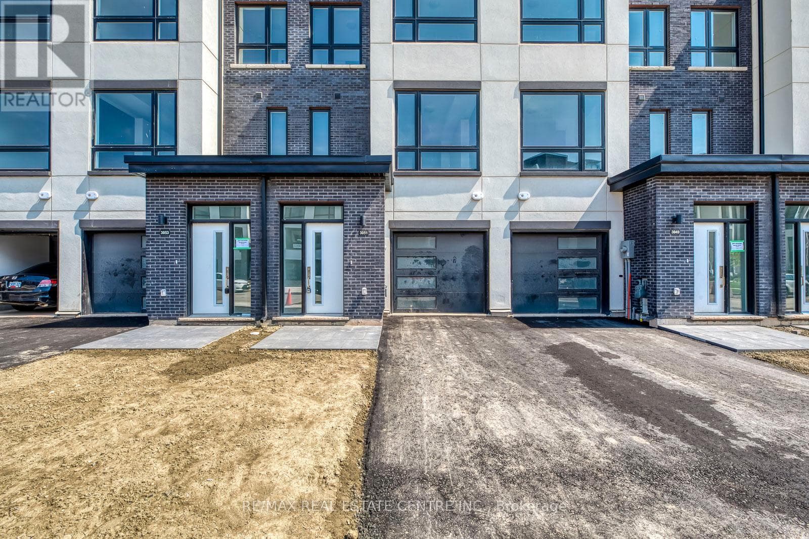 3049 TRAILSIDE DRIVE — Oakville (GO Glenorchy), Ontario - Main photo