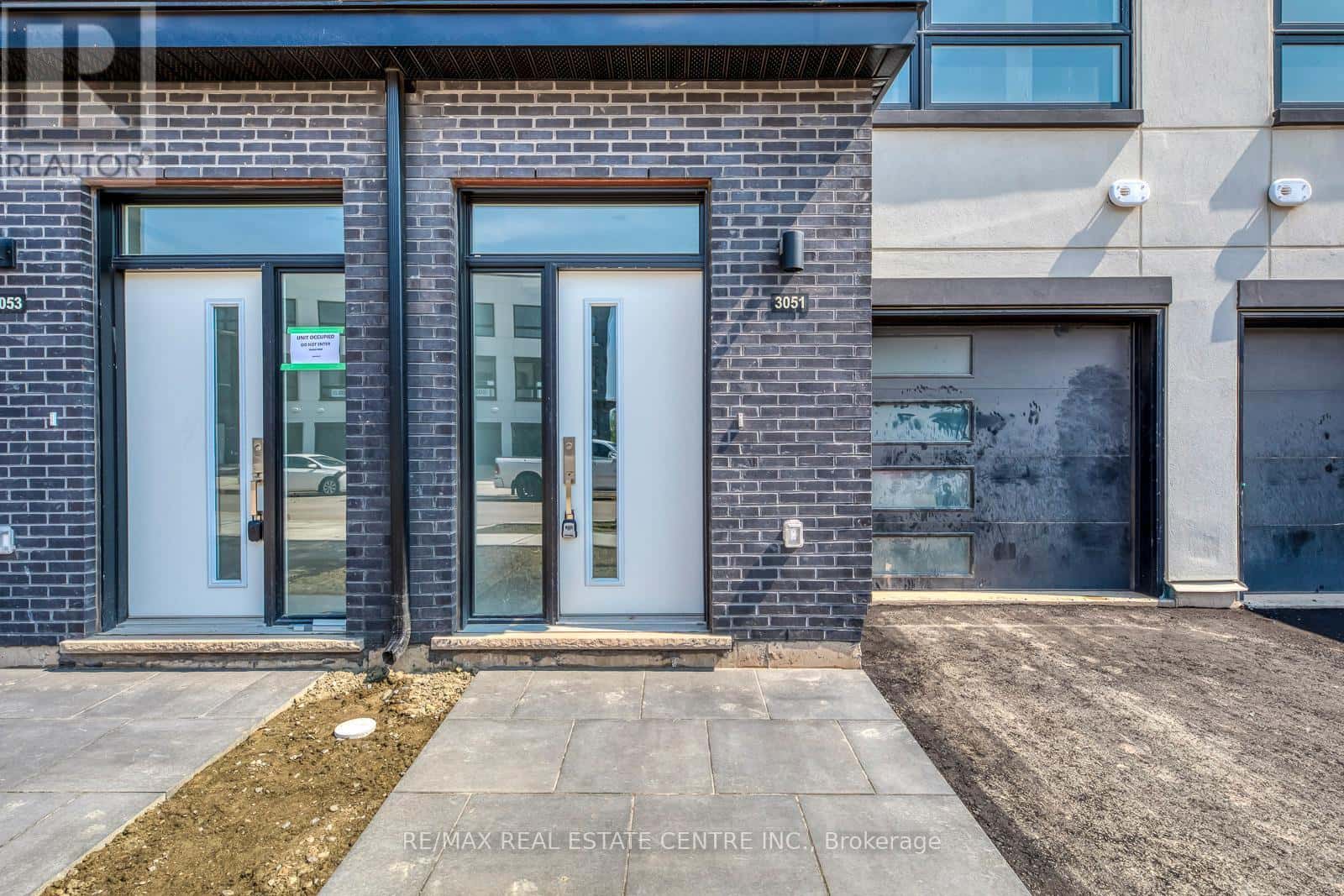 3049 TRAILSIDE DRIVE — Oakville (GO Glenorchy), Ontario - Photo 2 of 48