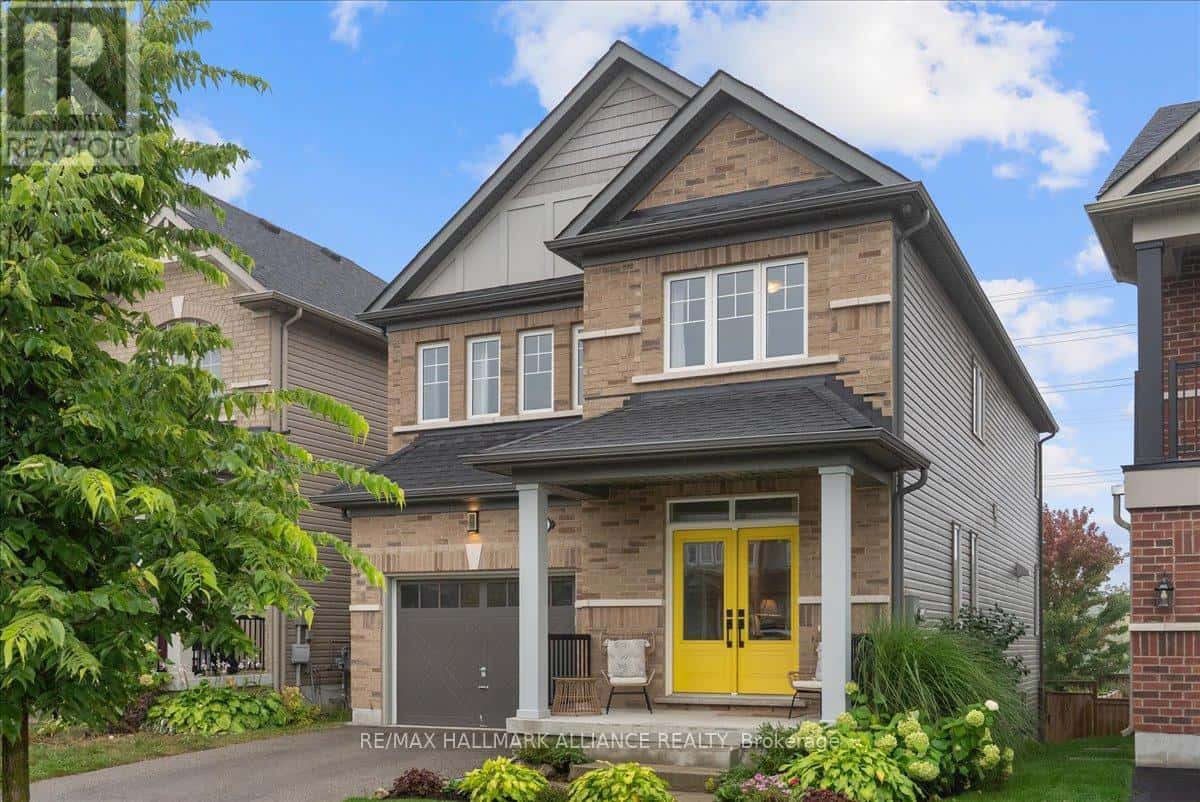 39 KAY CRESCENT — Centre Wellington (Fergus), Ontario - Photo 3 of 46