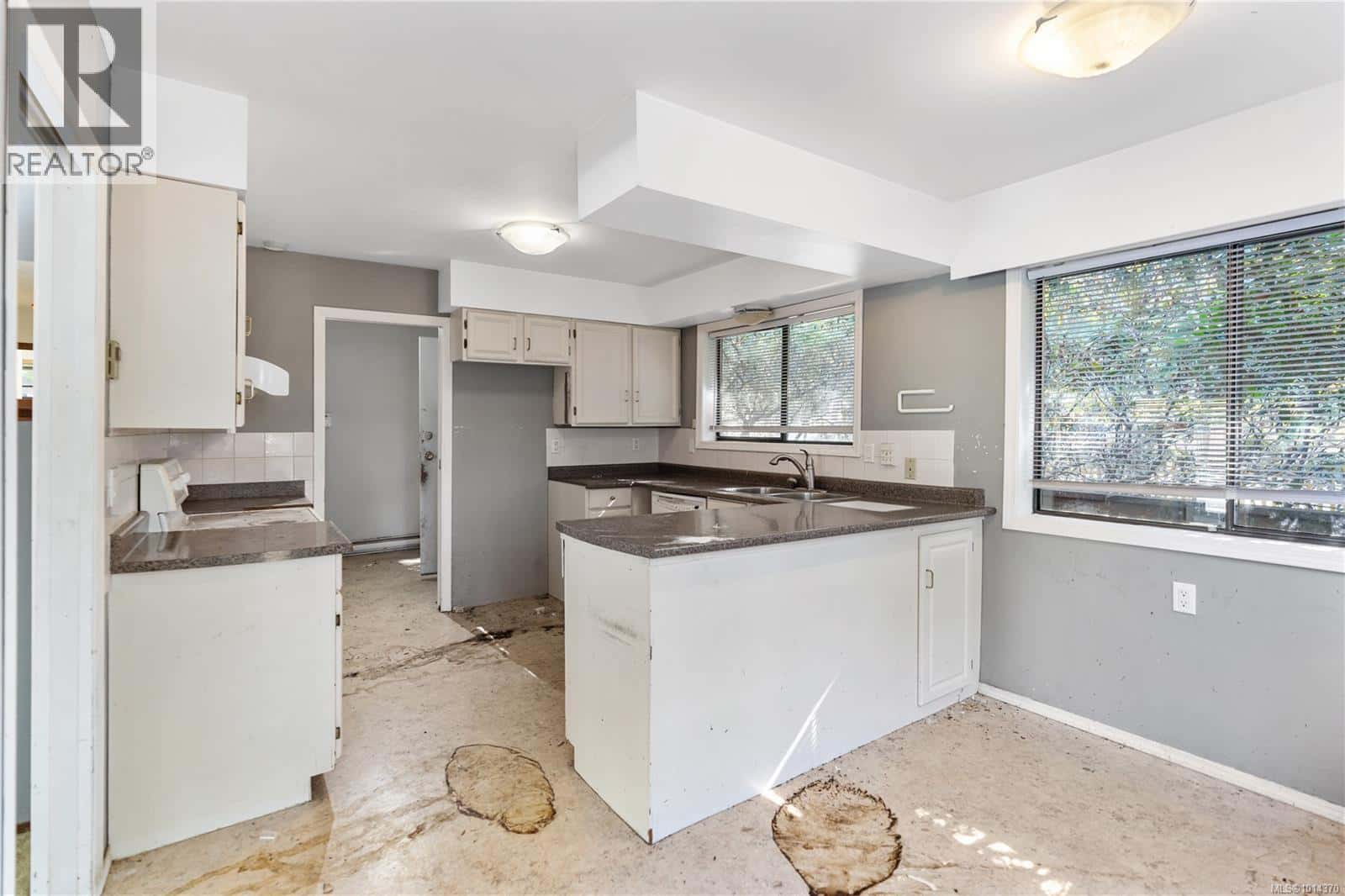 777 Cuaulta Cres — Colwood, British Columbia - Photo 3 of 27