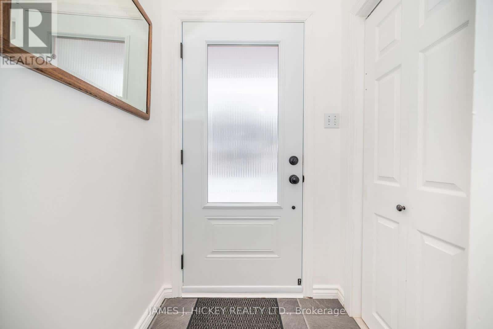 8 TWEEDSMUIR PLACE — Deep River, Ontario - Photo 2 of 48