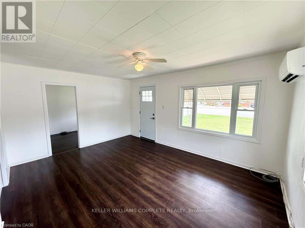 20 MCNAUGHTON AVENUE — Chatham-Kent (Wallaceburg), Ontario - Photo 3 of 16