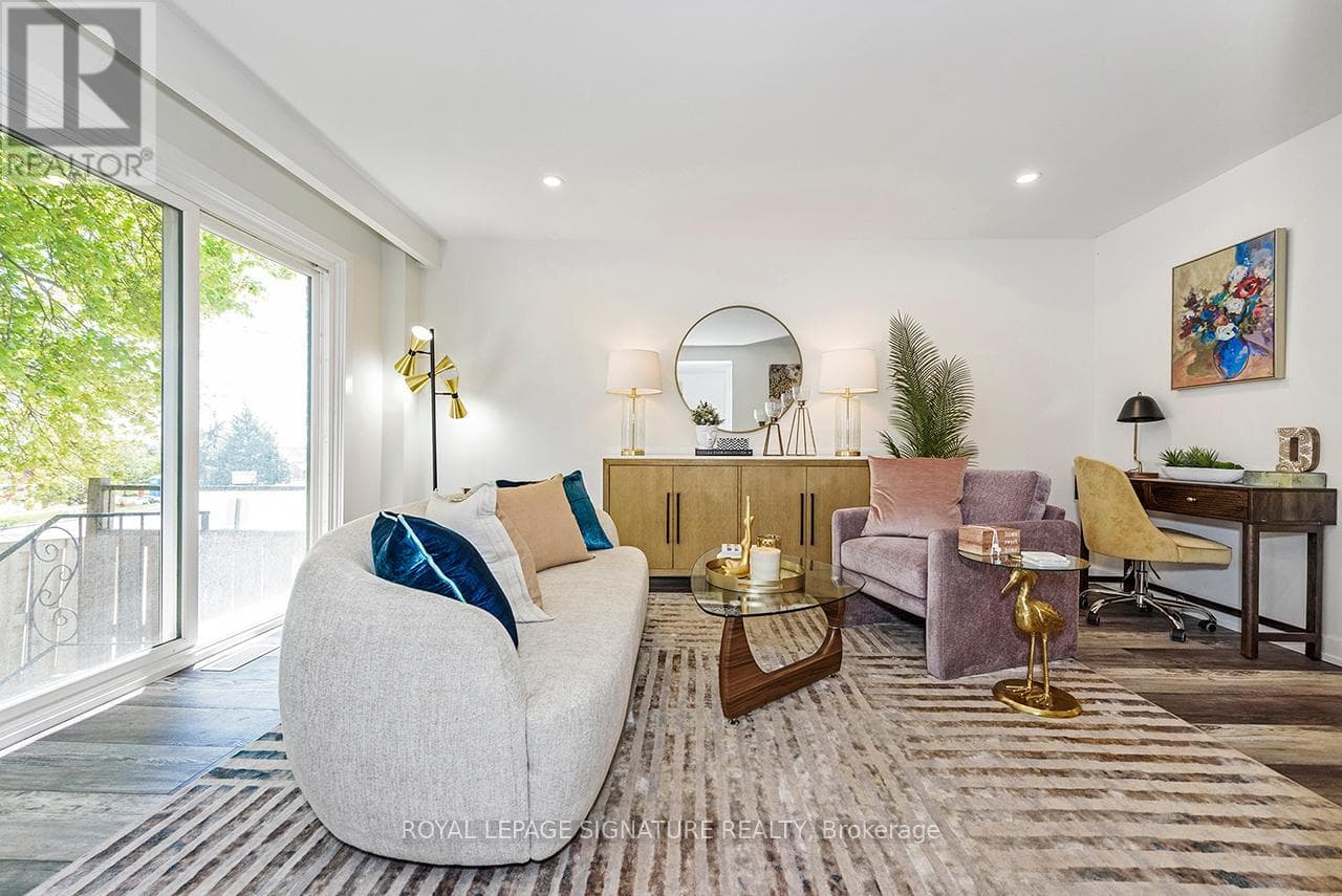 Hamilton (Templemead), Ontario — Hamilton (Templemead), Ontario - Main photo