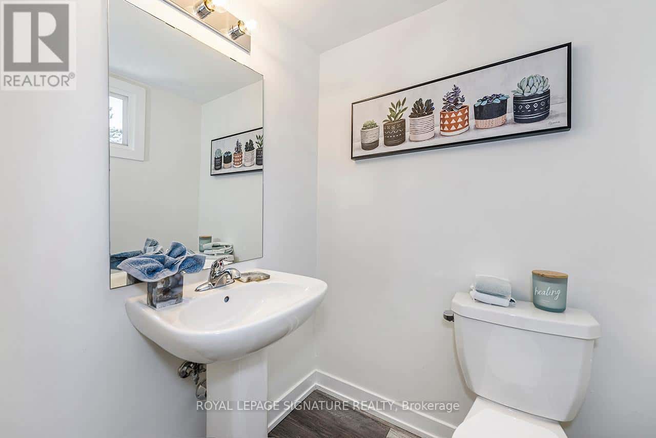 Hamilton (Templemead), Ontario — Hamilton (Templemead), Ontario - Photo 4 of 23