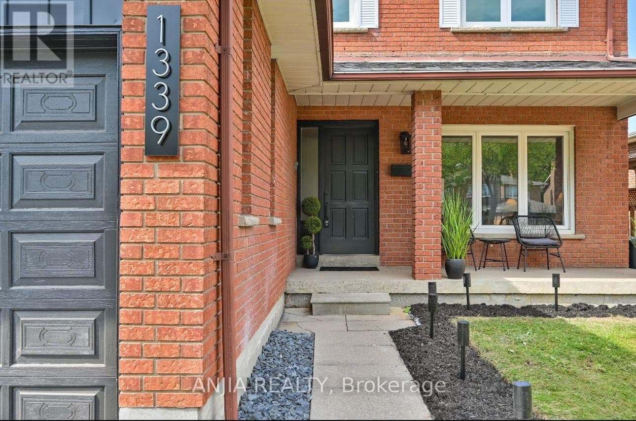 1339 WILLOWBANK TRAIL — Mississauga (Rathwood), Ontario - Main photo