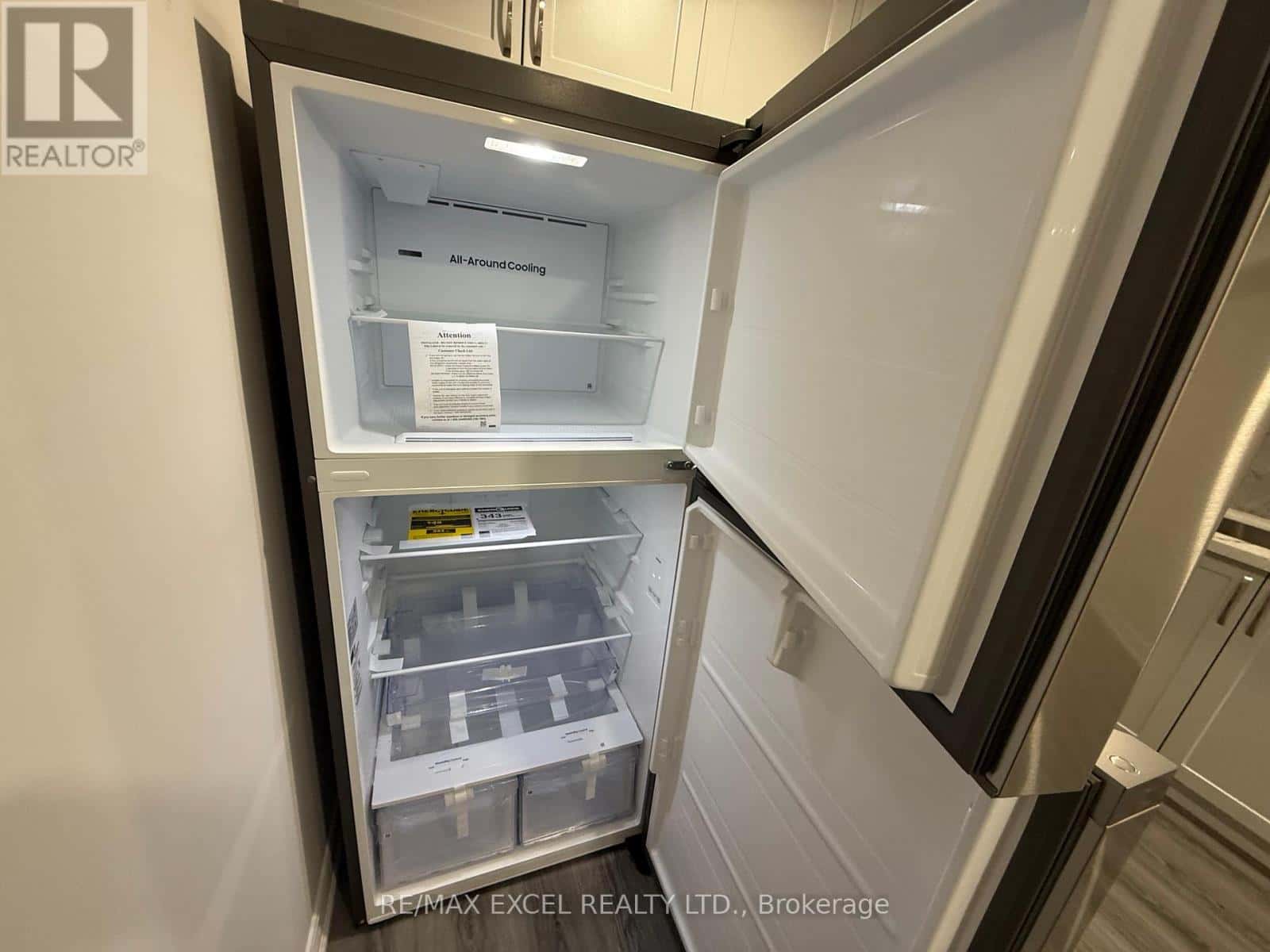 71 GRAINGER CRESCENT — Ajax (Northwest Ajax), Ontario - Photo 3 of 11