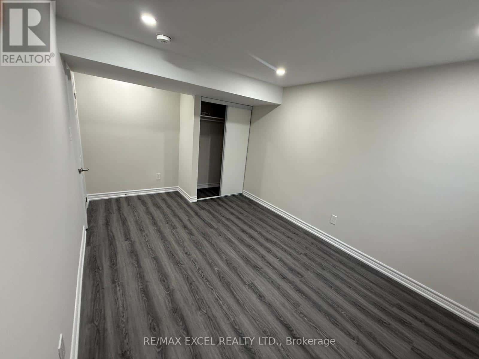 71 GRAINGER CRESCENT — Ajax (Northwest Ajax), Ontario - Photo 5 of 11