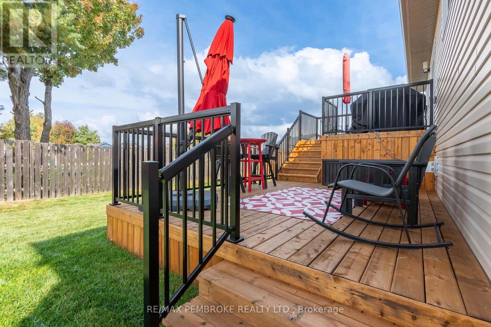 36 ZACHARY STREET — Petawawa, Ontario - Photo 5 of 50