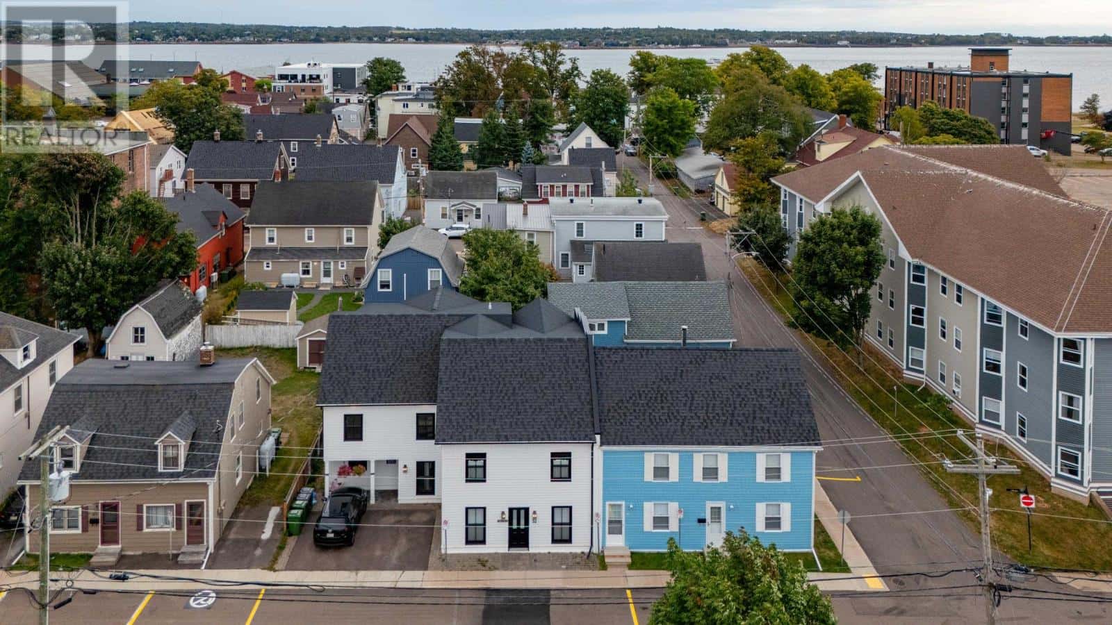 102 52 Sydney Street — Charlottetown, Prince Edward Island - Photo 2 of 23