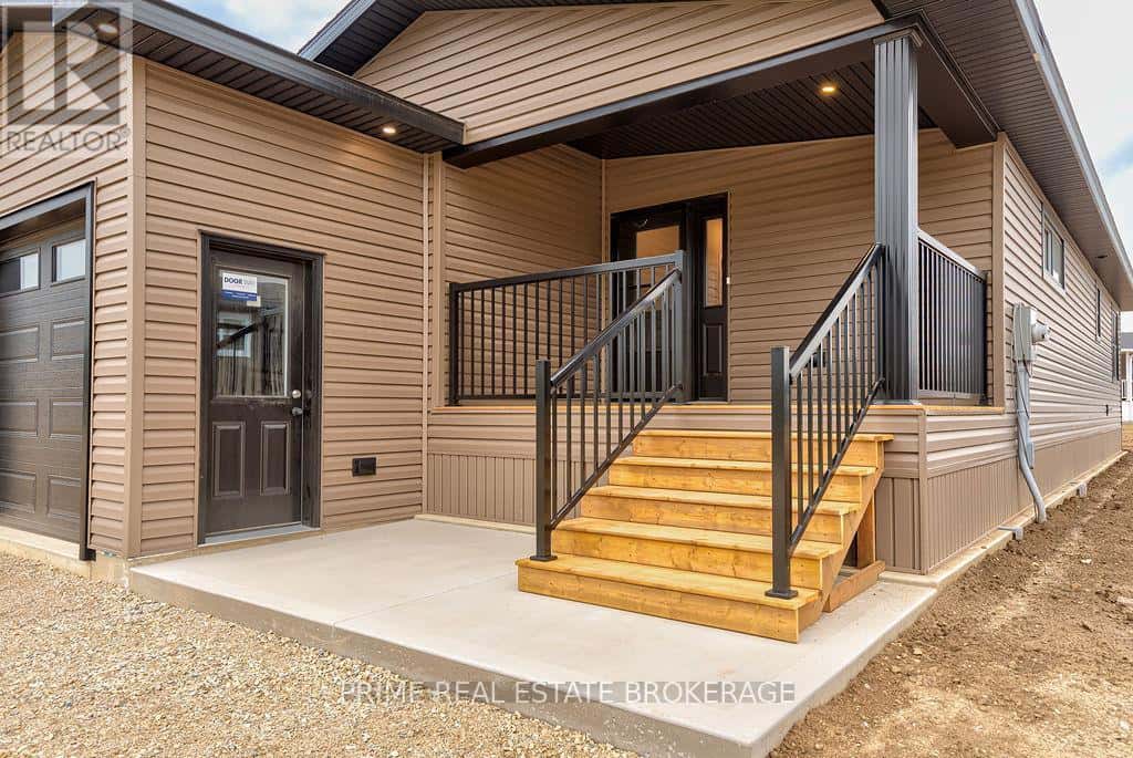 LOT 7 - 213 CAROLYNN WAY — North Perth (Listowel), Ontario - Photo 3 of 38