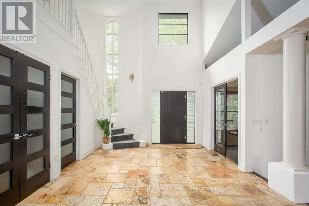 12 BLACKBERRY PLACE — Hamilton (Carlisle), Ontario - Photo 5 of 46