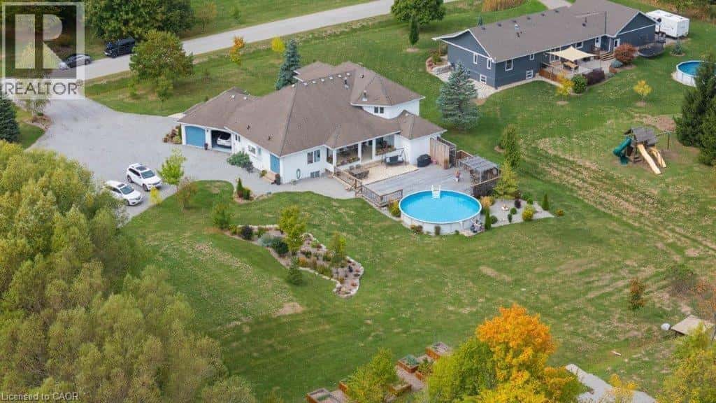 West Lincoln, Ontario — West Lincoln, Ontario - Photo 2 of 50