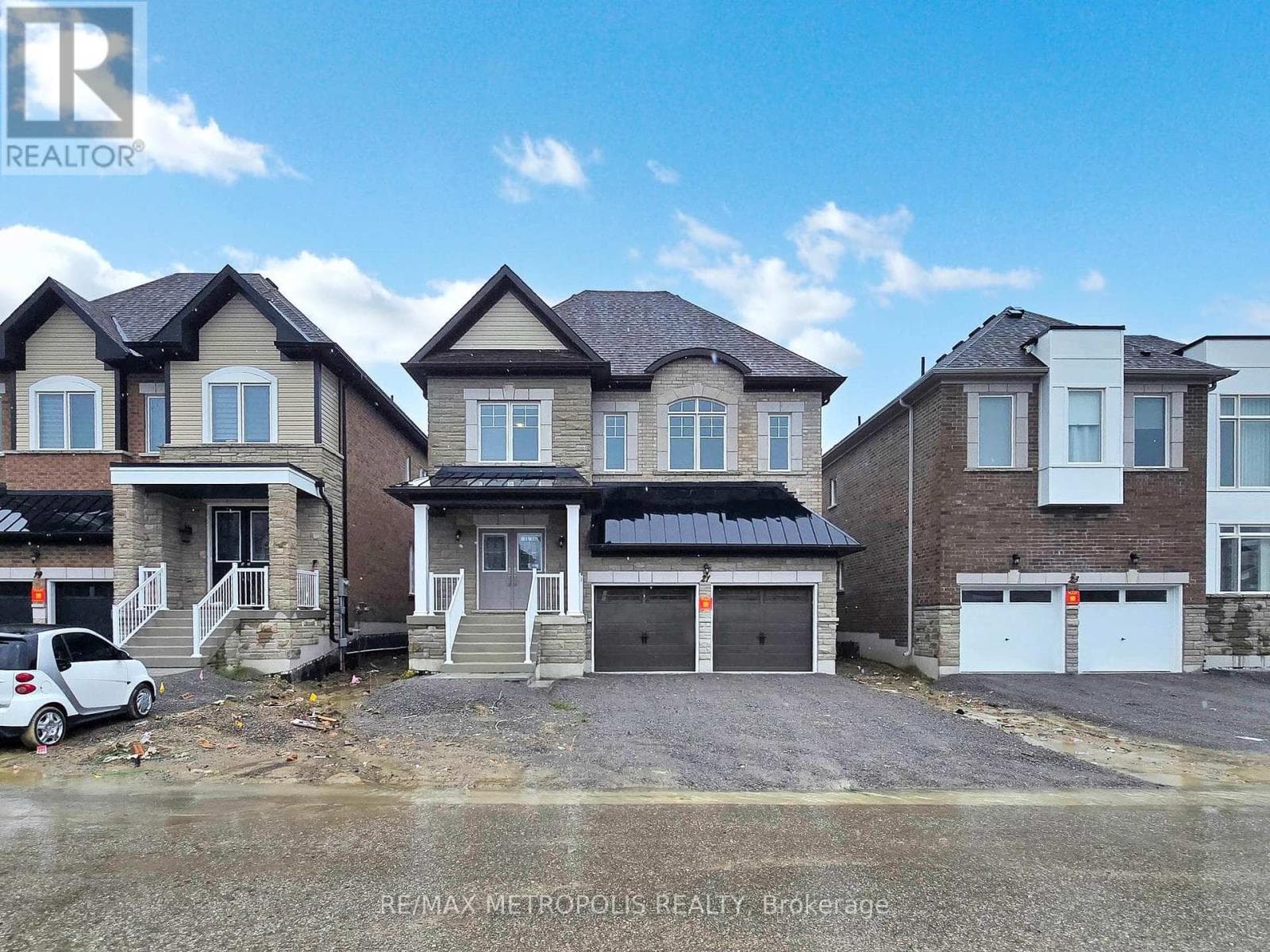 21 LA REINE AVENUE — Richmond Hill (Oak Ridges), Ontario - Main photo