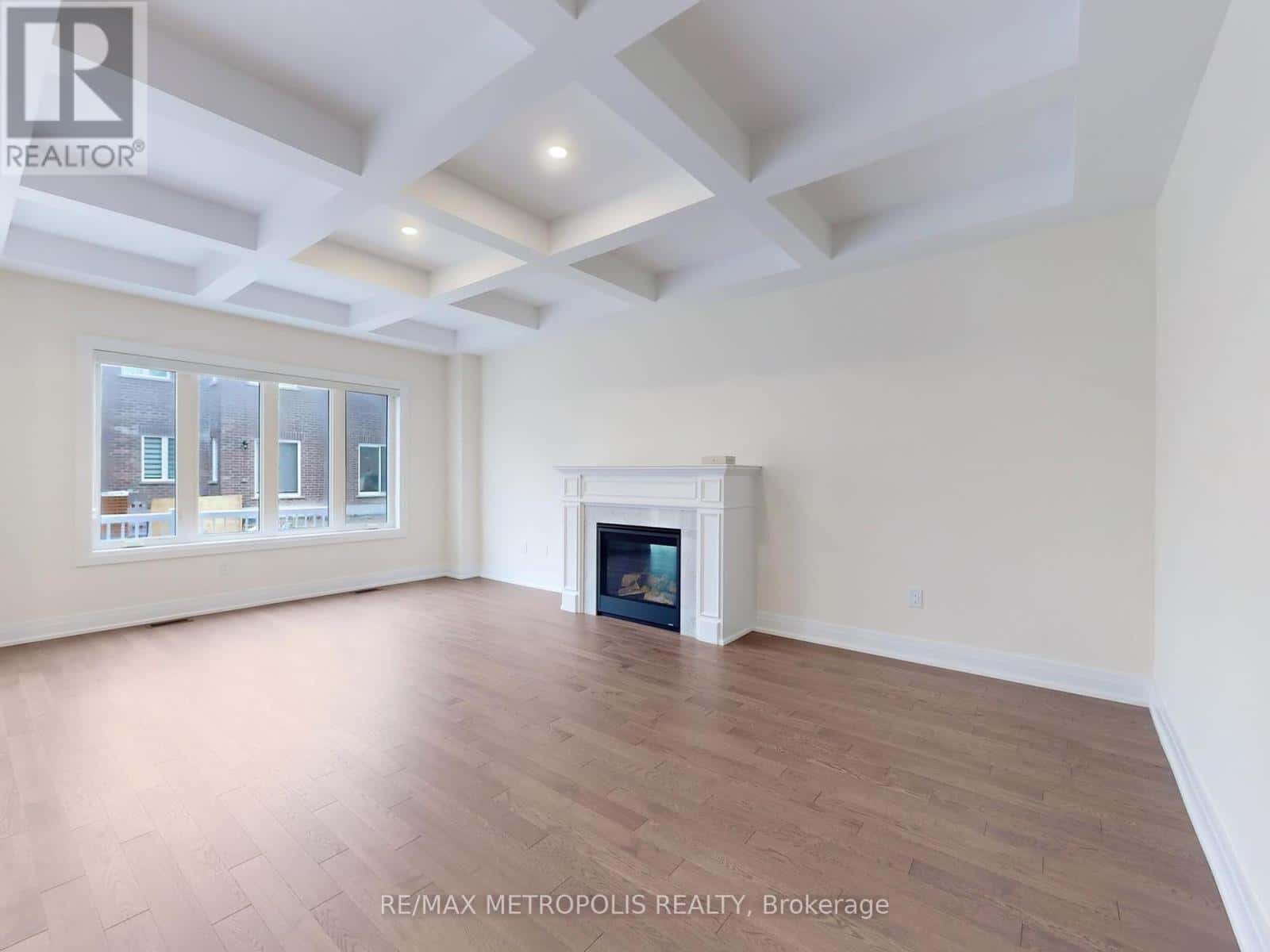 21 LA REINE AVENUE — Richmond Hill (Oak Ridges), Ontario - Photo 3 of 50