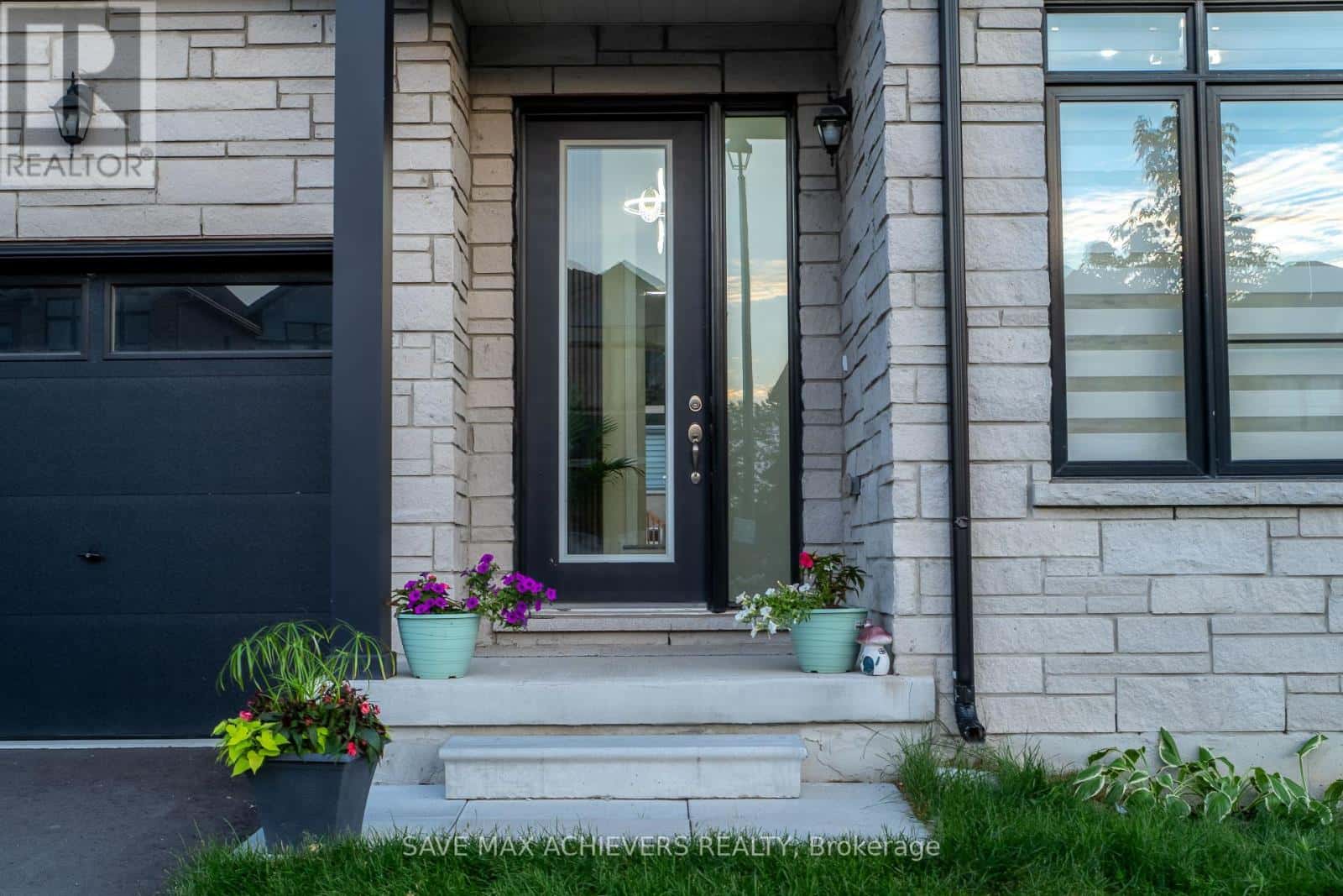 47 DAFFODIL ROAD — Springwater (Midhurst), Ontario - Photo 3 of 50