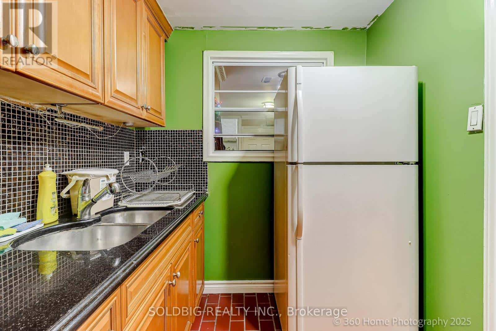 610 VAUGHAN ROAD — Toronto (Oakwood Village), Ontario - Photo 3 of 28