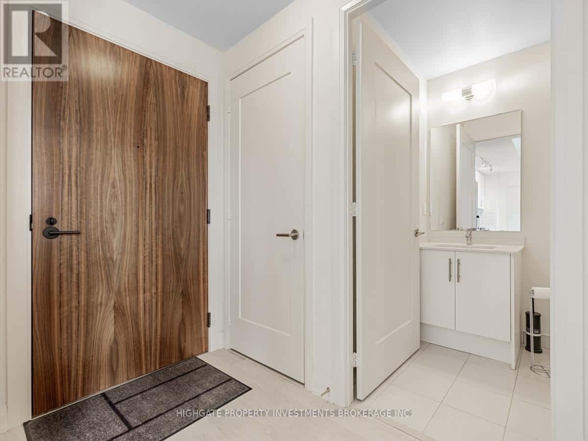 403 - 509 DUNDAS STREET — Oakville (GO Glenorchy), Ontario - Photo 4 of 35