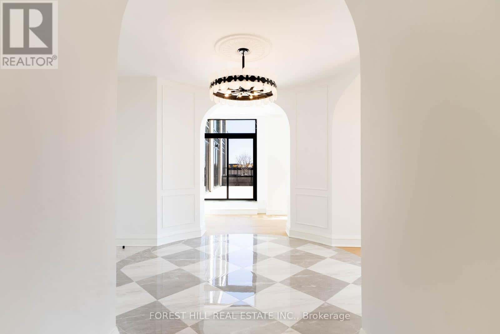 Toronto (Humewood-Cedarvale), Ontario — Toronto (Humewood-Cedarvale), Ontario - Photo 2 of 24